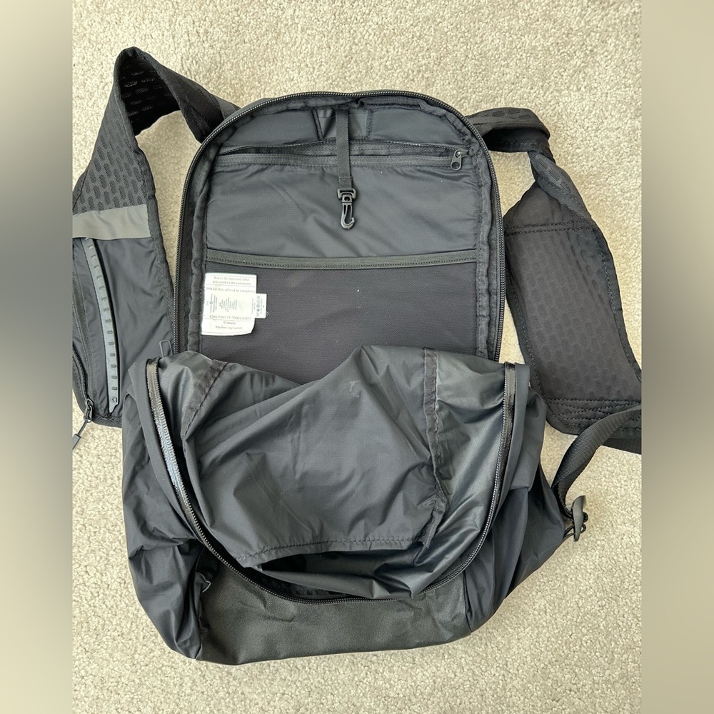 Lululemon Surge Run Backpack II *16L